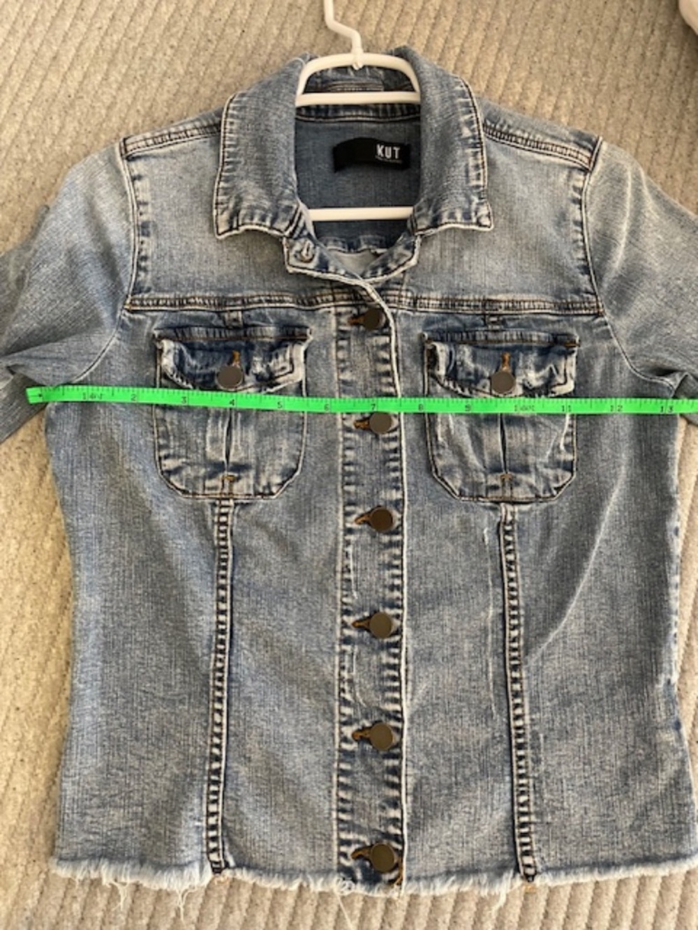 KUT from the Kloth Kara Denim Jacket Small Light Wash Raw Hem Cropped - Picture 5 of 7